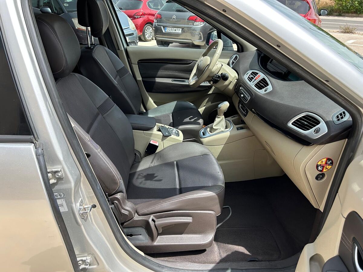 RENAULT SCENIC DYNAMIQUE 2.0 AUTO SPANISH LHD IN SPAIN 88000 MILES SUPERB 2009